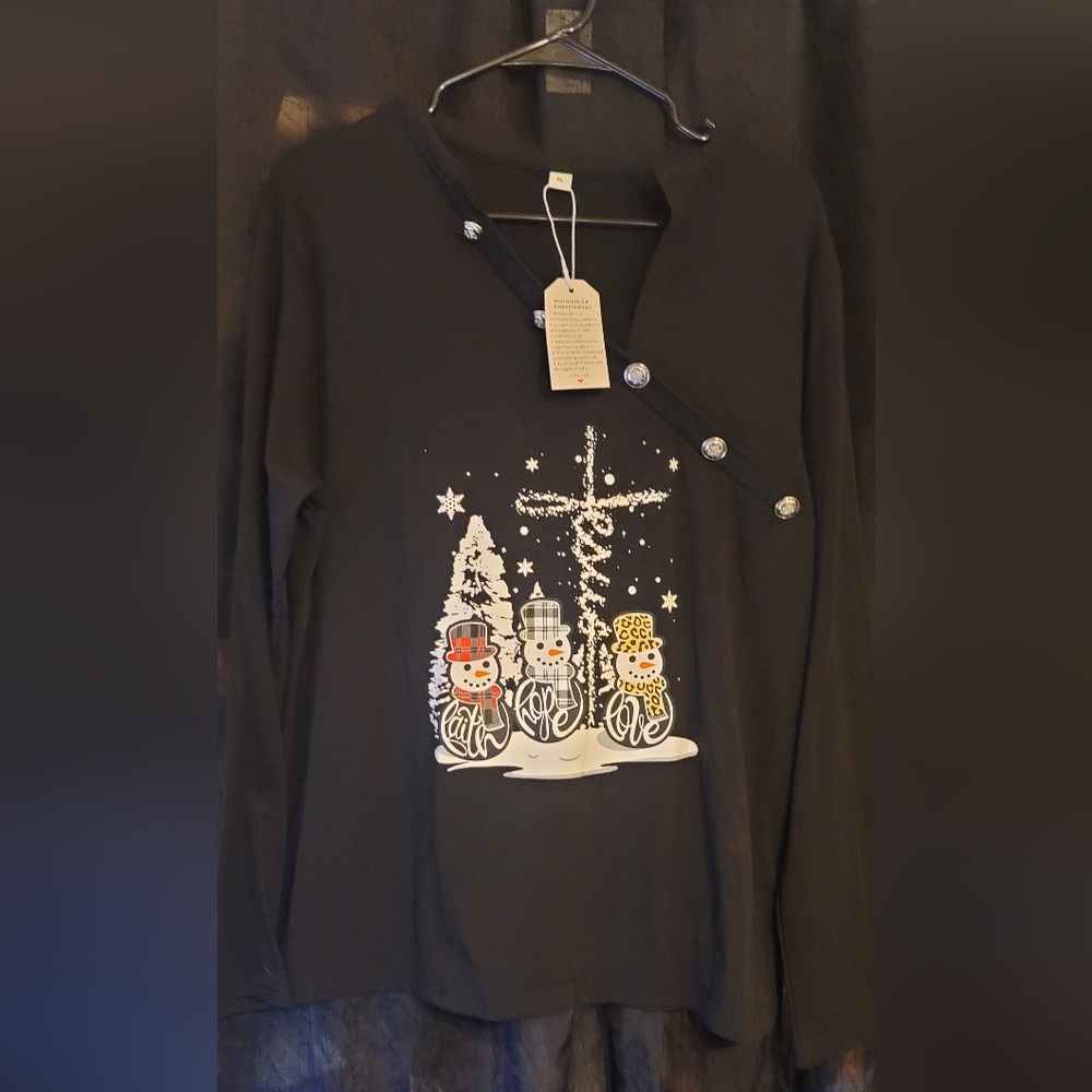 New Women's XL Long Sleeve Tee Jesus Faith Hope Love Snowman